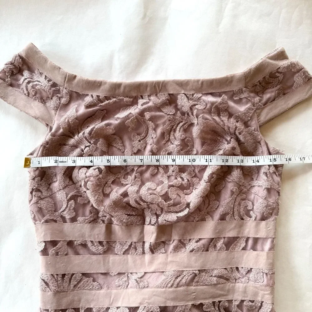 NWT Tadashi Shoji Textured Lace Mermaid Gown w Cap Sleeves in Mauve Blush Pink 8 - Picture 8 of 9